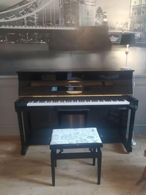 Chambre Dans Appartement De Caractere ドール エクステリア 写真